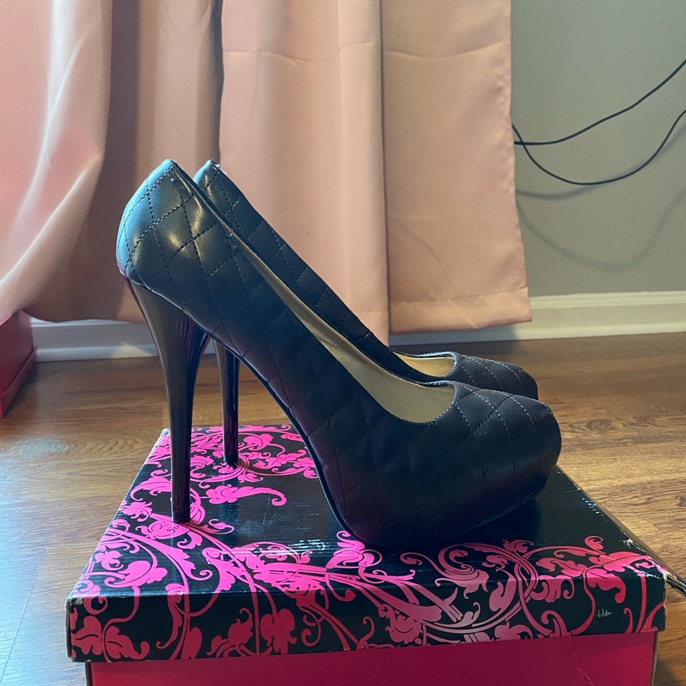 Brown Pumps